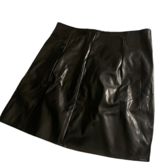 Black Skirt!!! - Picture 1 of 2